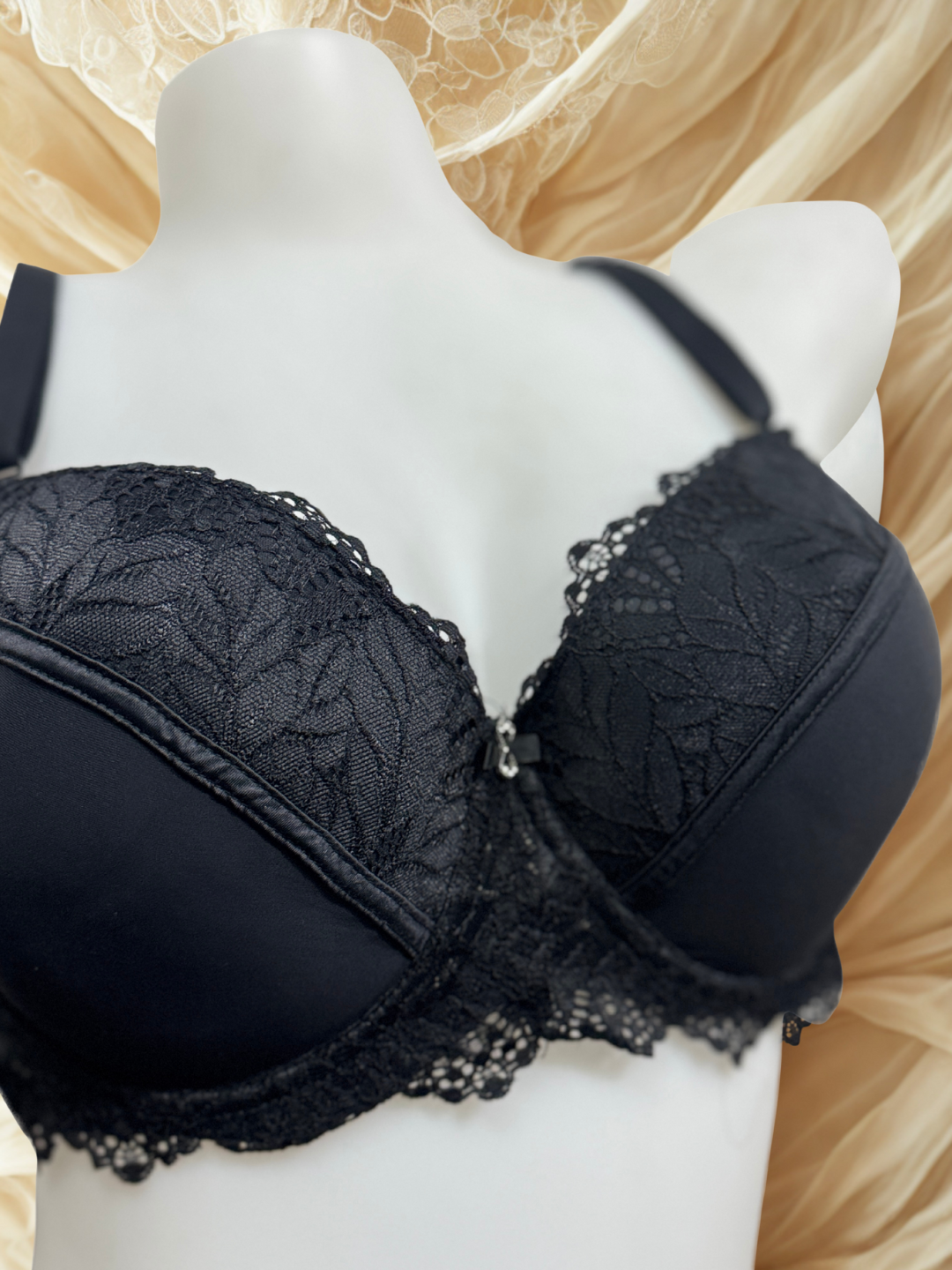 Lace Padded Bra - Image 6